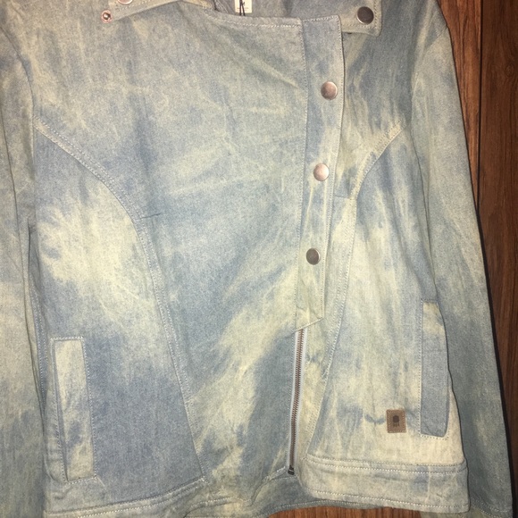 Vintage Denim Moto Jacket - Picture 6 of 9